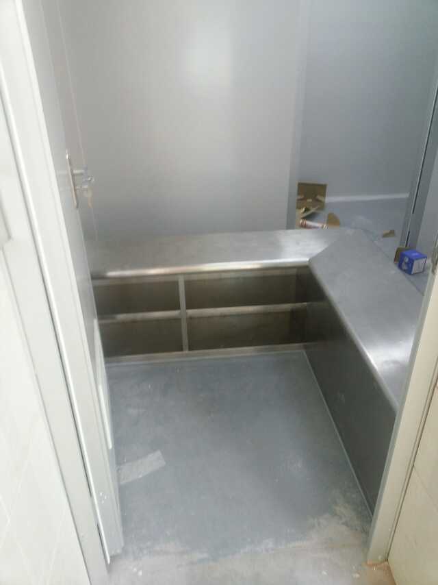 GMP一更換鞋隔離墩